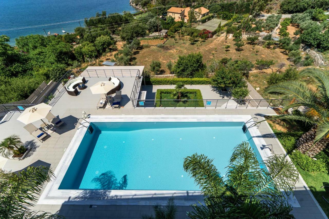 Melina Apartments Pool View アルゴストリオン エクステリア 写真